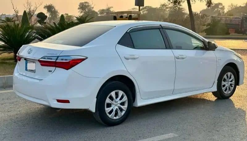 Toyota Corolla GLI 2019 super white 03287796284 3