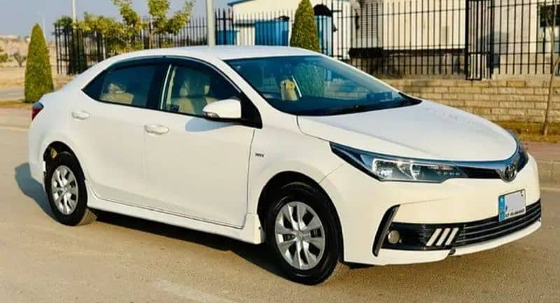 Toyota Corolla GLI 2019 super white 03287796284 5