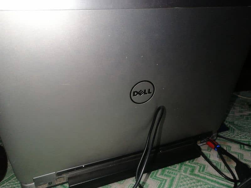 Dell i5 4th generator 8gp ram ssd 166 hhd 400+2gp graphic card 4