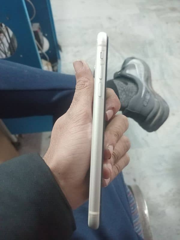 iphone 11 jv 64gb 3