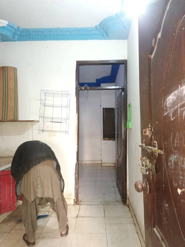 1 room 1 lounge avl for rent in 31G Allah Wala town Korangi crossing 0