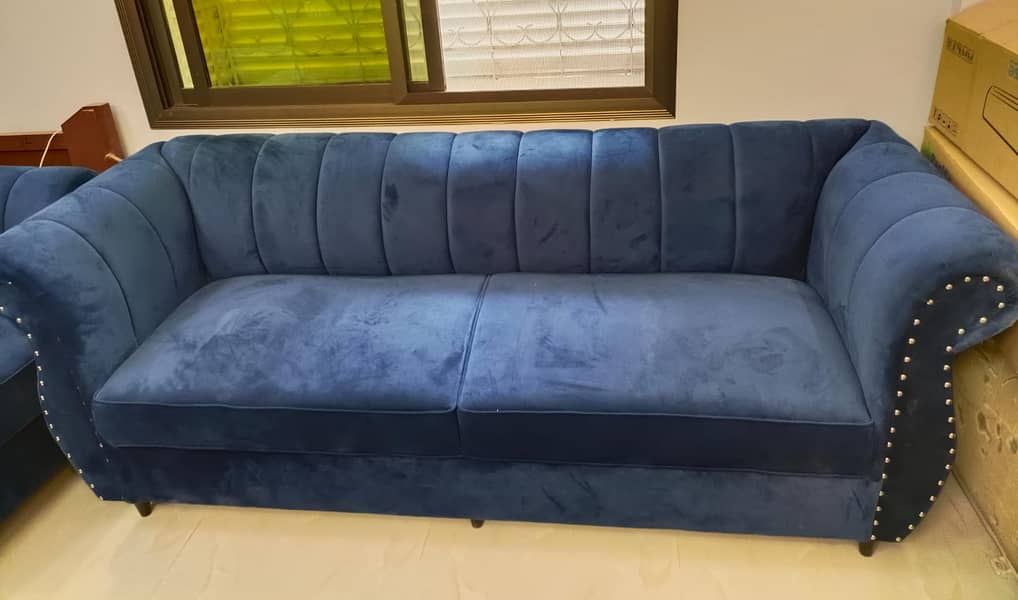 7 Stylish Sofa Set – Excellent Condition! 1