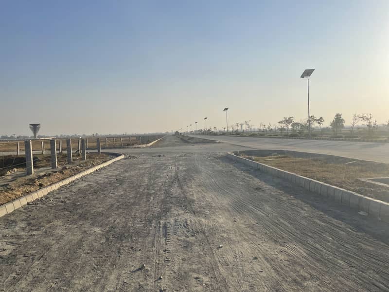 5 Marla Plot For Sale In Block J, LDA City Lahore 75 Feet Road, Near Possession 0