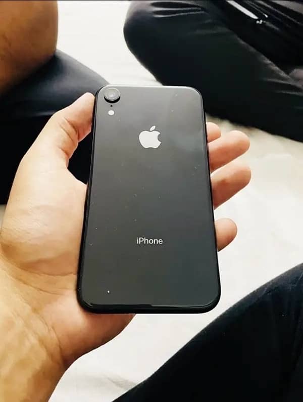 Iphone XR Pta With Box Urgent Sale No Exchange 7