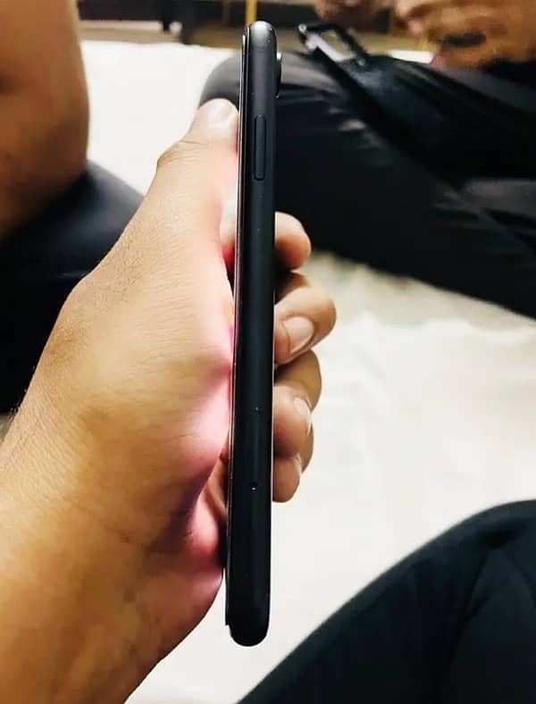 Iphone XR Pta With Box Urgent Sale No Exchange 8