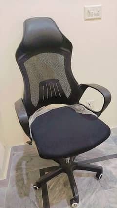 Computer Office Chairs Executive Chairs Just Like New 4 piece Avail