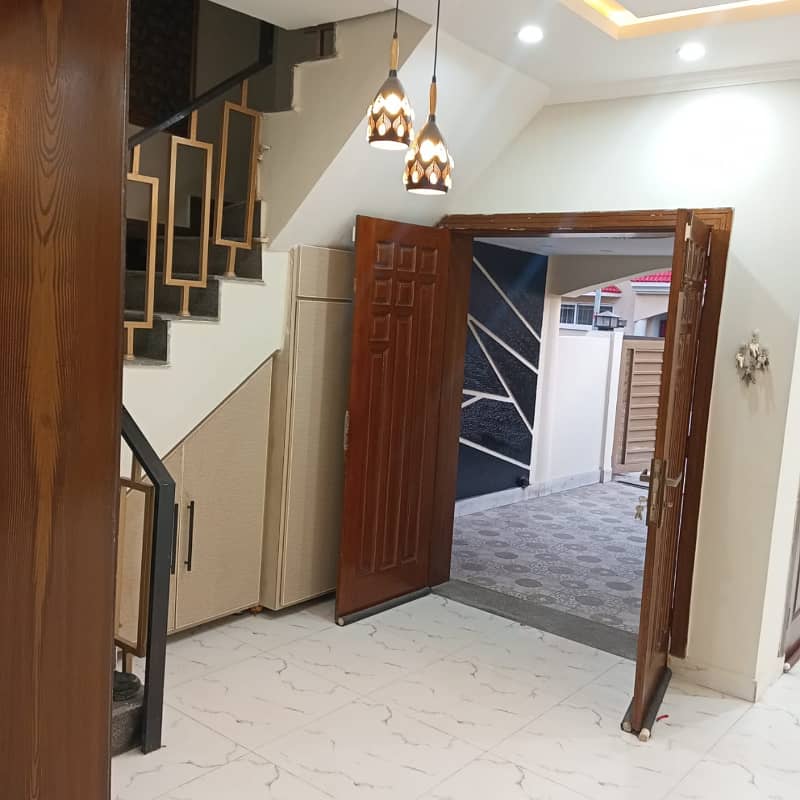 Brand New 5 Marla Single Unit 3 Bed House Available For Rent 3