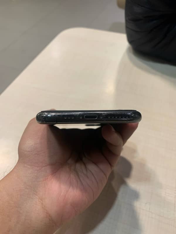 iPhone 11 pro 256GB Factory Unlock 4