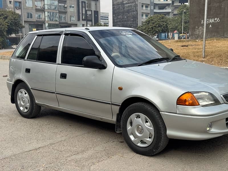 Suzuki Cultus VXR 2001 0