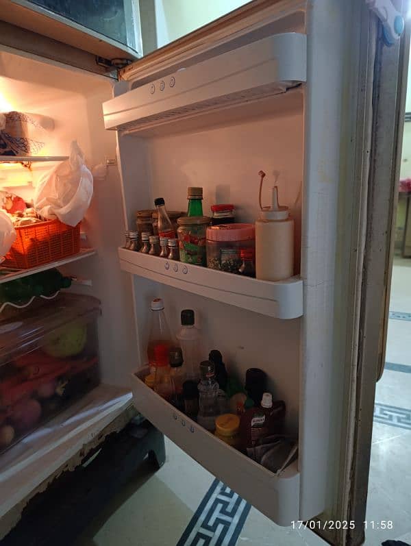 Hier Refrigerator 100% Working 0