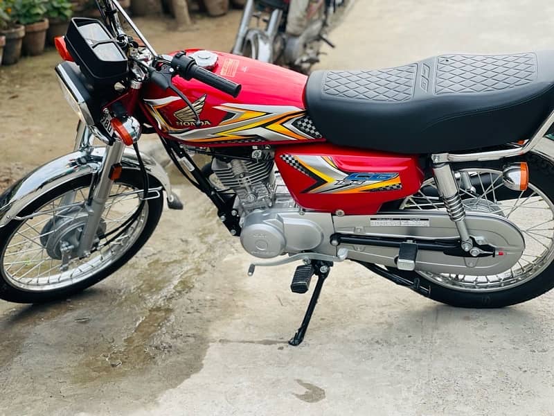 Honda 125 new condition new model bike urgent sale 1