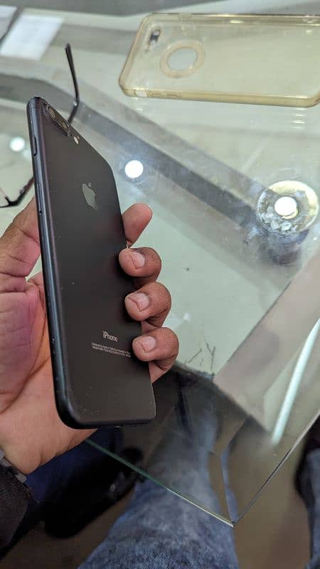 iphone 7 plus 128 gb all orignal  pta aproved 2