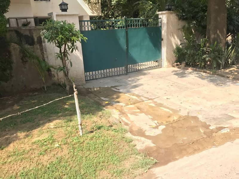 56 Marla Corner Facing Park Owner Build House For Sale In Garden Town Very Near Canal Road 2