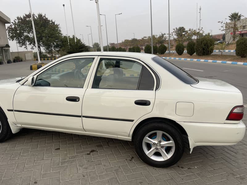 Toyota Corolla 2.0 D 2001 6