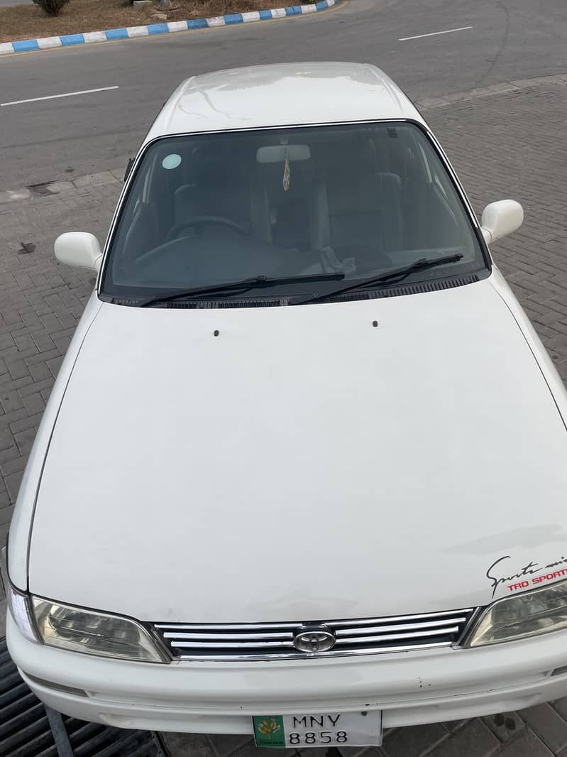 Toyota Corolla 2.0 D 2001 7