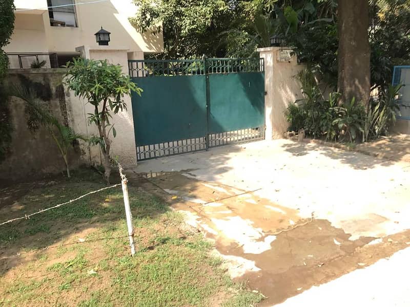 56 Marla Corner Facing Park Owner Build House For Sale In Garden Town Very Near Canal Road 9