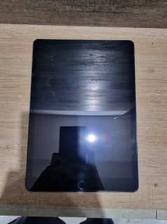 Ipad pro 9.7 inch 32 GB excellent condition