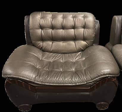 Luxurious Leather Sofa Set - Excellent Condition 2