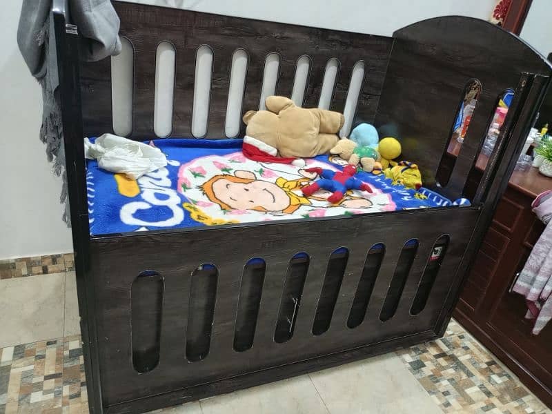 baby cot 1