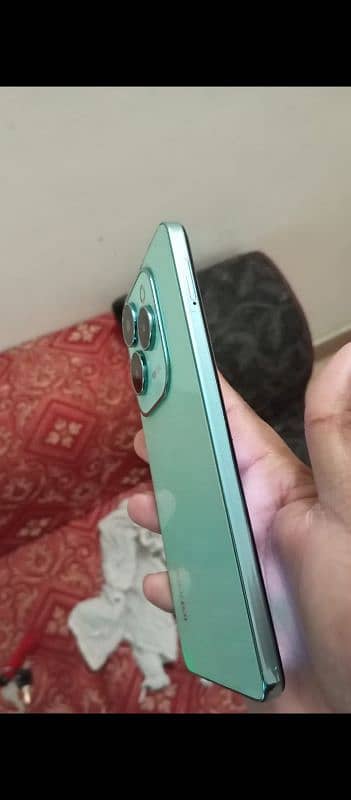 Infinix hot 40 pro 10