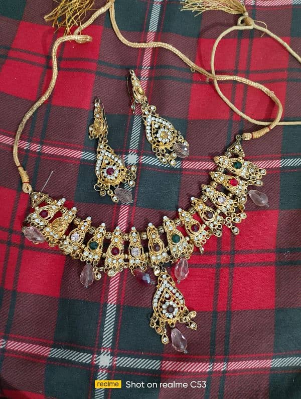 used clothes and jewelry in good condition 8