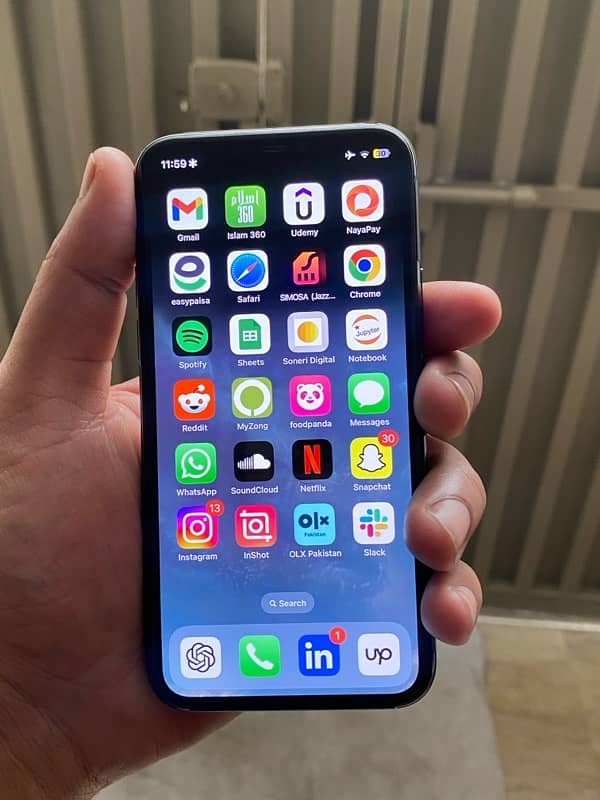 iPhone 11 Pro 0