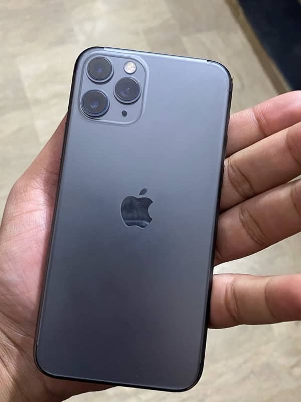 iPhone 11 Pro 1