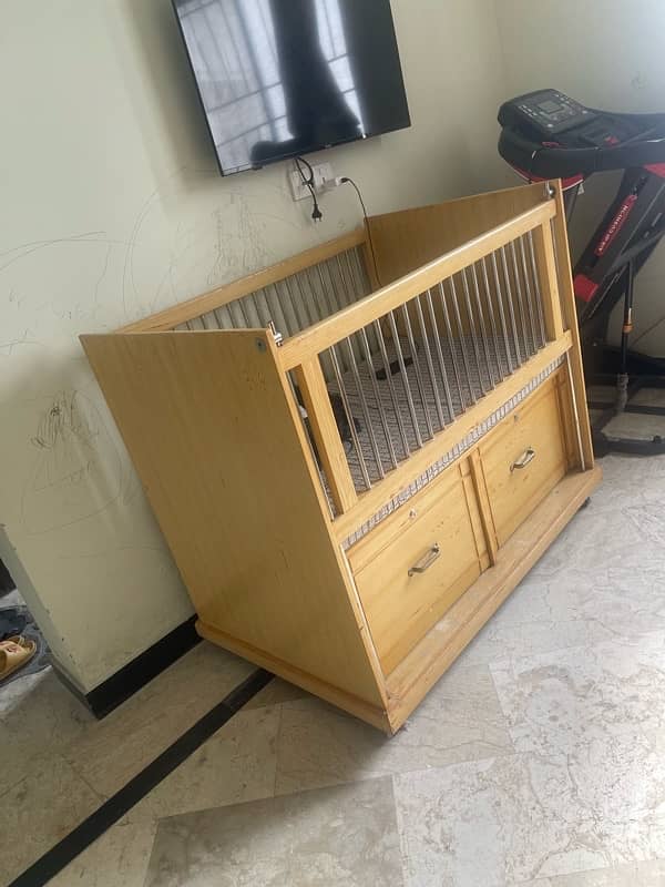 Baby cot is available for sale 3