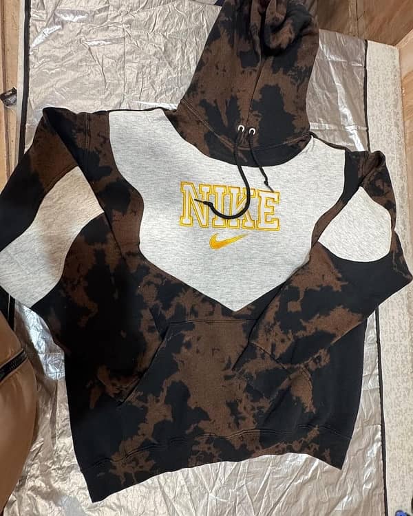 Nike barnded hoodies 5