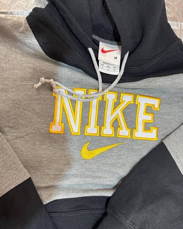 Nike barnded hoodies 6