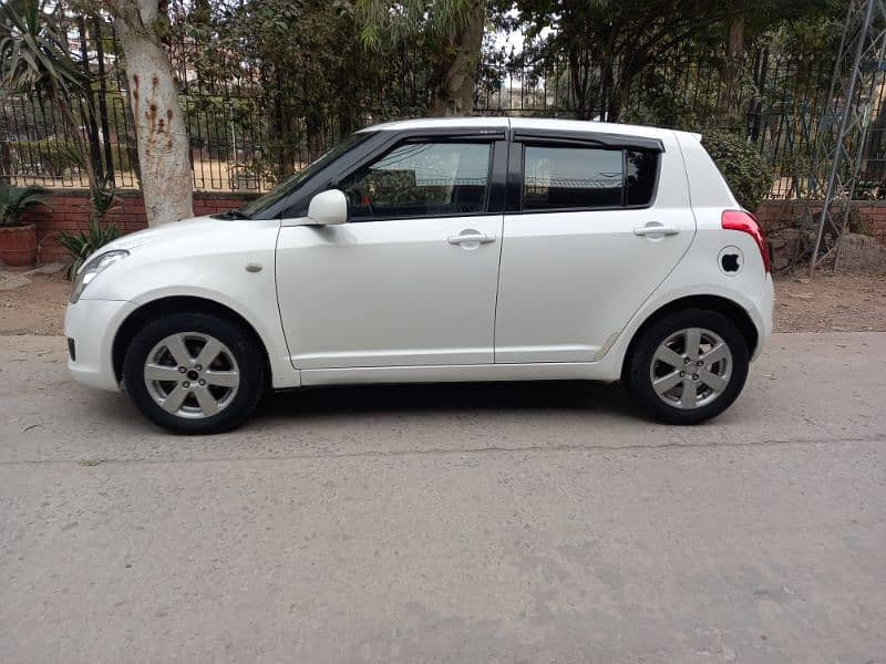 Suzuki Swift 2013 Automatic 7