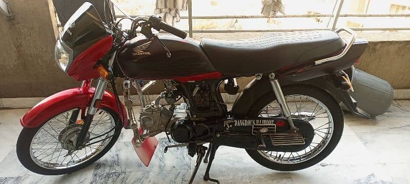 Honda CD 70 dreem 6