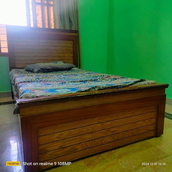 very high material and heavy duty structure single bed 1