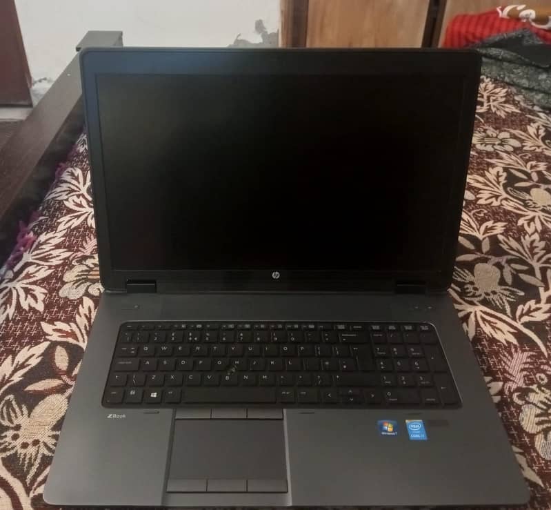 HP ZBook 17 G2 - Mobile Workstation (16GB RAM, 4GB Nvidia, SSD+HDD) 1