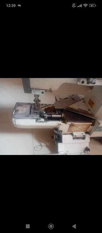 urgent sale complete machine with table stand and moter 0