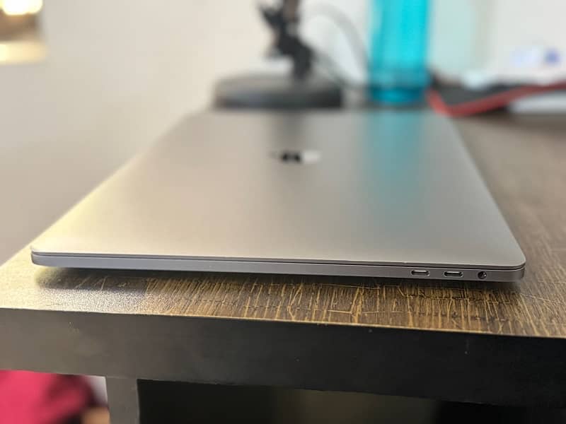 Macbook Pro 15inch Touch Bar Space Gray 6