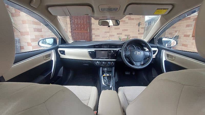 Toyota Corolla Altis 2014 1