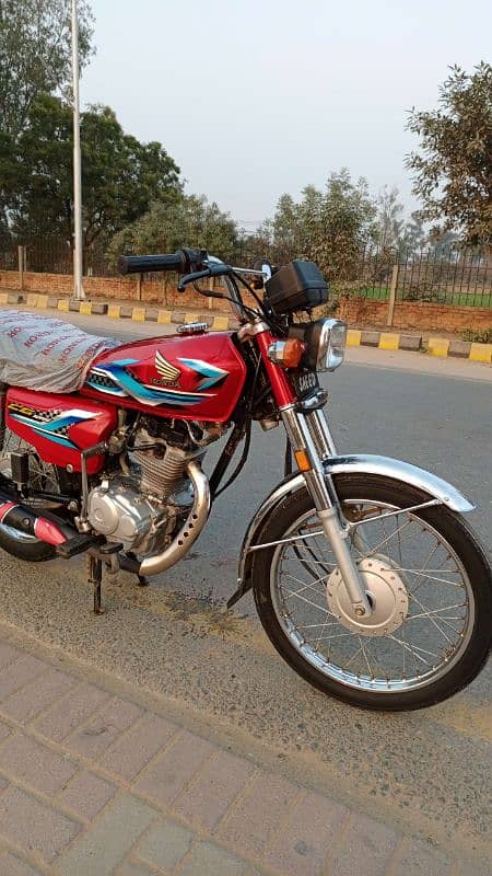 Honda 125 23/24 brand new fresh condition bike hai 03446464638 17