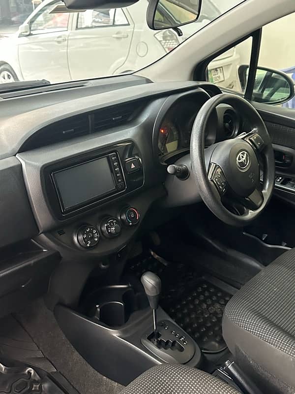 Toyota Vitz 2017 4