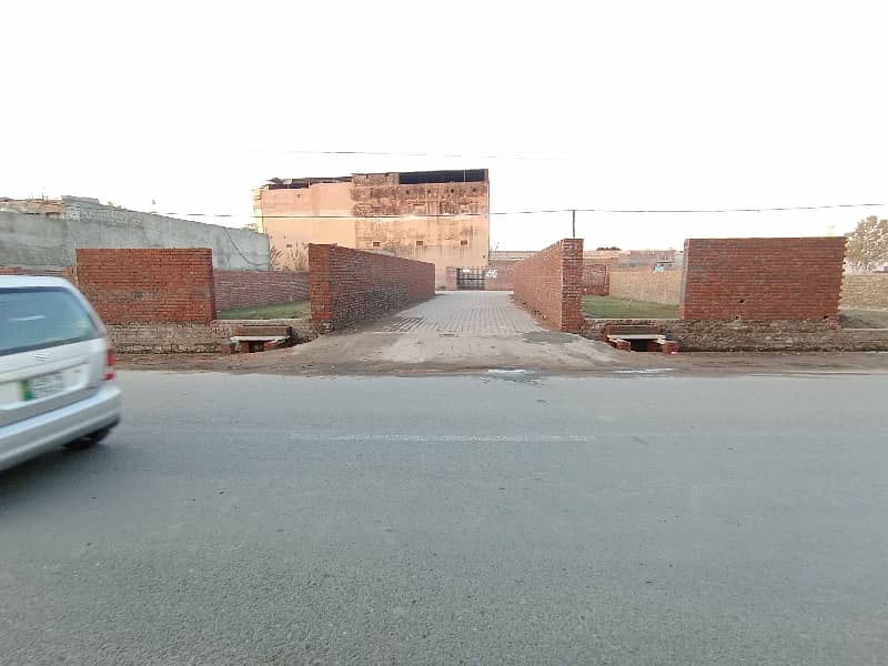 6.5 Marla Commercial Plot Available For Sale Opposite Pak Fan University Road , City Gujrat 8