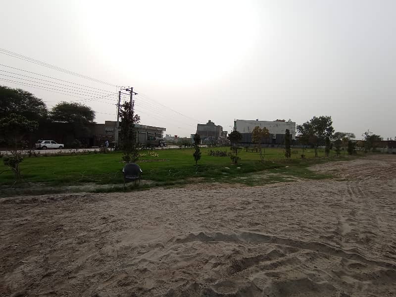 20 Marla Residential Plot Available For Sale In Chenab Orchard Phase 2, City Gujrat 0