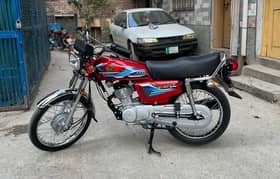 Honda 125 24 model 1200 km All ok Urgent sale