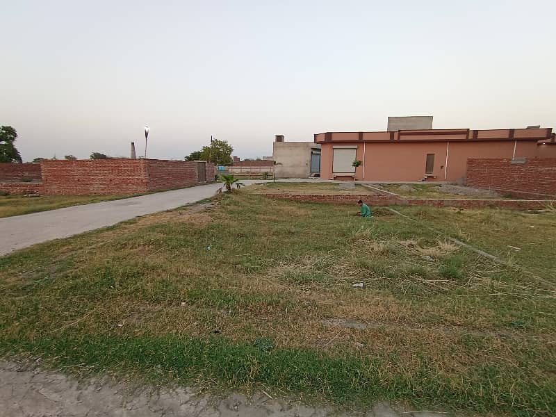 7 Marla Residential Plot Available For Sale Near Main Shadiwal Road, City Gujrat 1