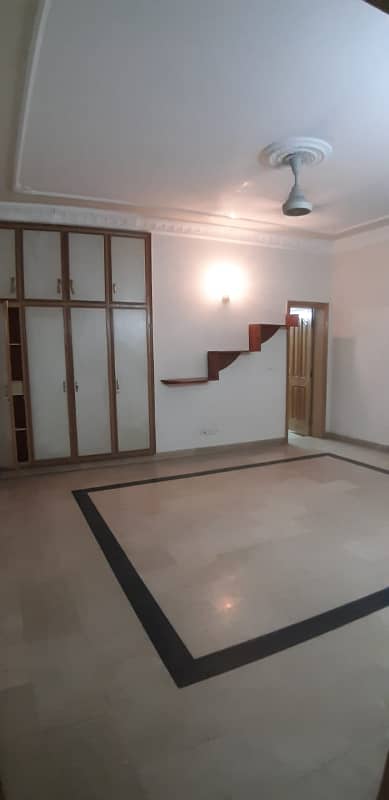 10 Marla House Near To Park For Rent In DHA Phase 1 1