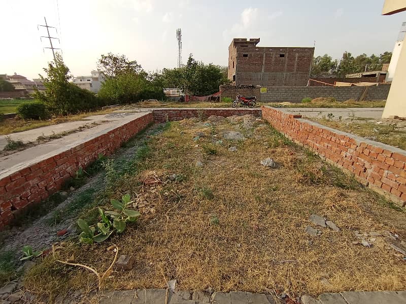 1.5 Marla Commercial Plot Available For Sale Near Service  Morh  Grand Trunk Road Gujrat 0