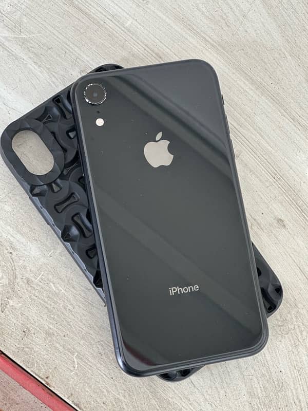 IPHONE XR 6