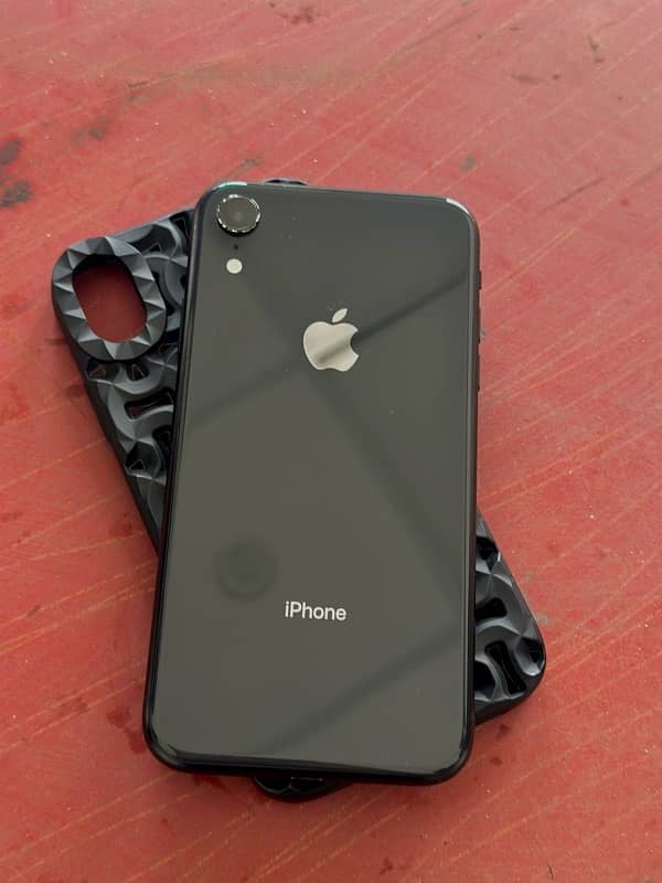 IPHONE XR 7