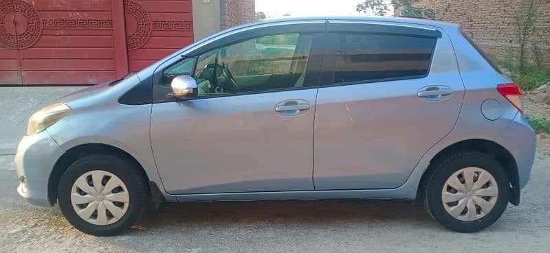 Toyota Vitz 2015 7