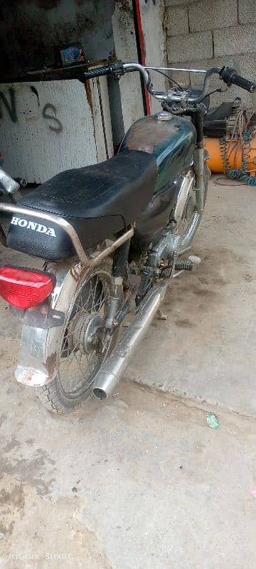 hero 2002 model Lahore nambar 3