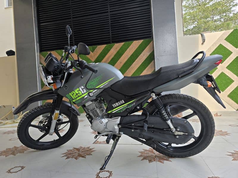 YAMAHA YBR 125G 1